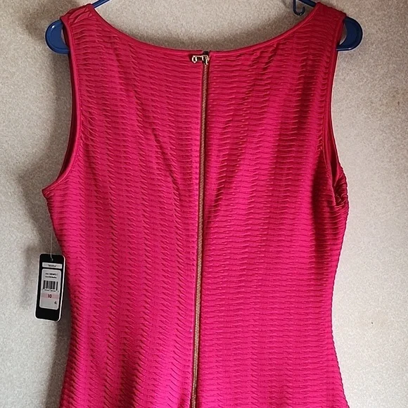 NWT Guess Dress - Picture 3 of 5